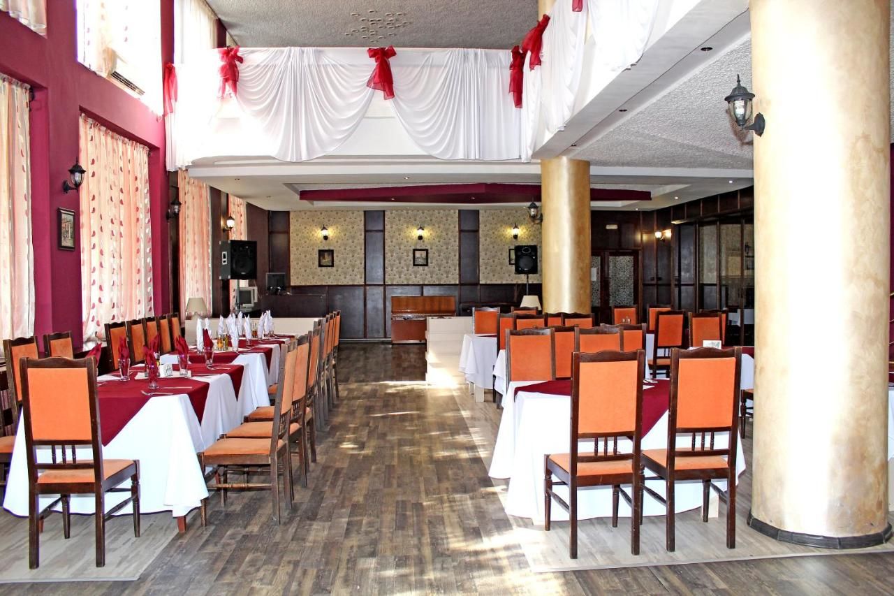 Отель Hotel Trakia Пазарджик-16